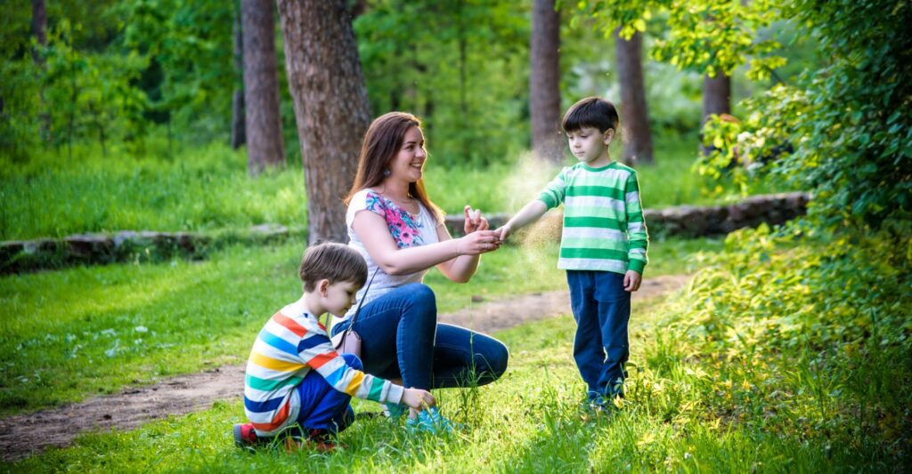 Tot ce trebuie să știi despre căpușe și țânțari: măsuri de protecție, boli și tratamente